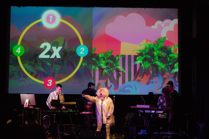 Blacks-Backbone-First-Contact-at-Wilmette-Theatre-Harmonie-Phoenix